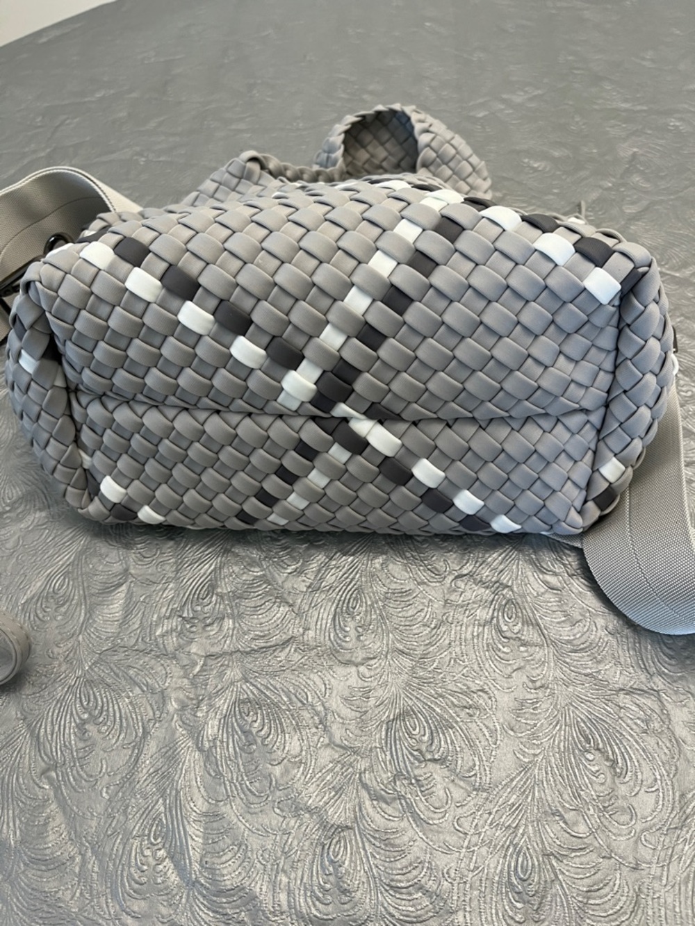 Haute Shore Mark Aspen woven tote with matching wristlet - Picture 3 of 3